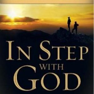 In Step with God: Understanding His Ways and Plans for Your Life (Christian Large Print Originals)